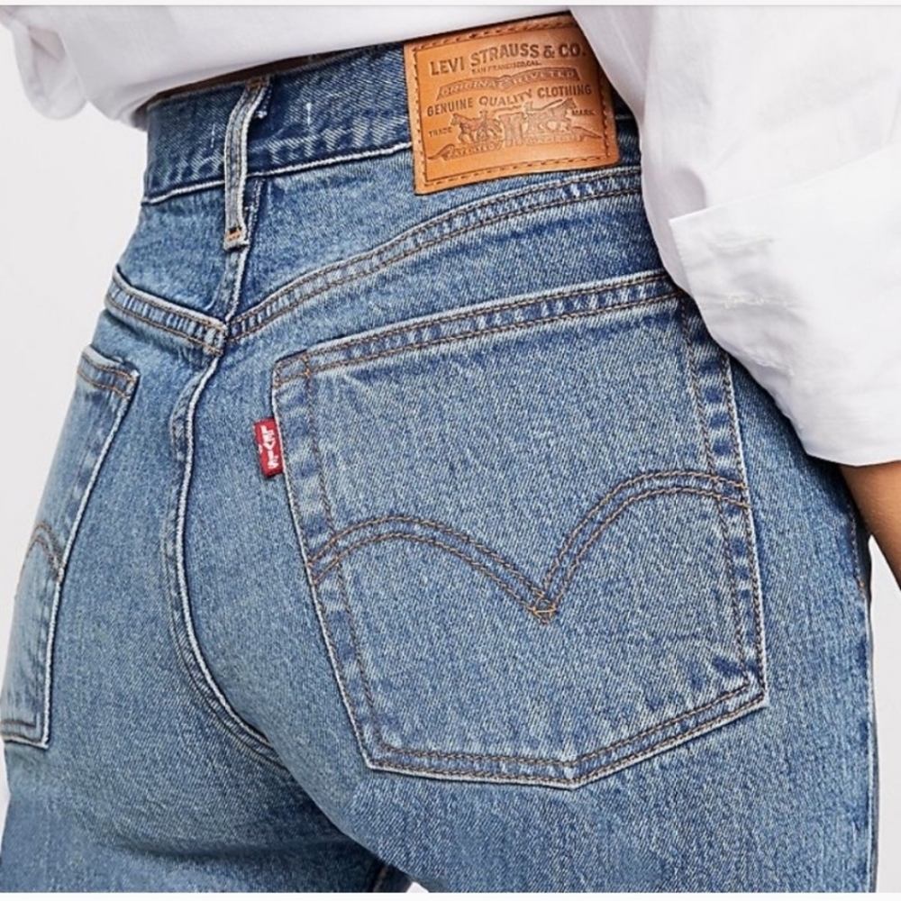 Levi's WEDGIE Premium High Rise Jeans - Picture 6 of 12
